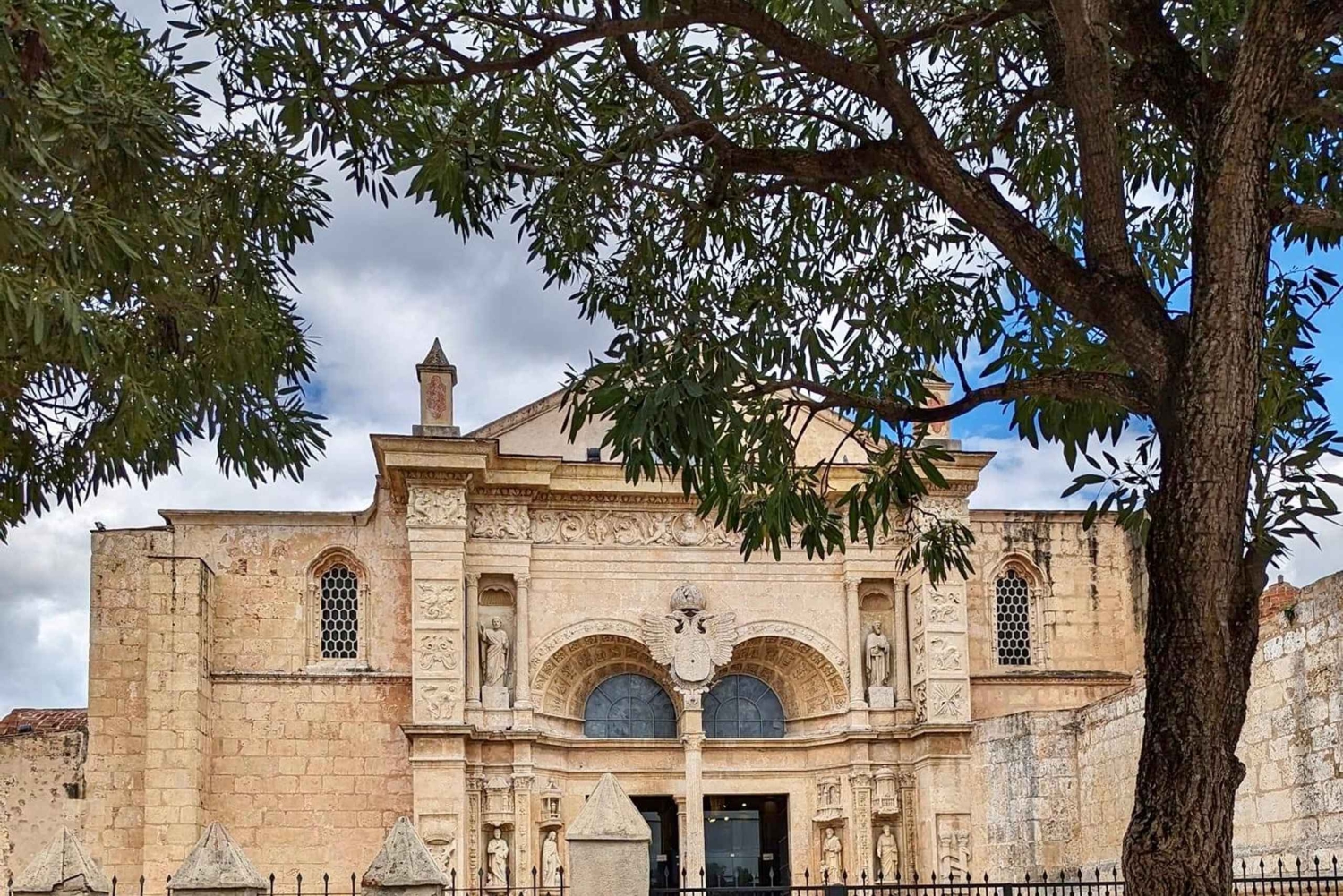 Santo Domingo: All Inclusive Day Trip from Punta Cana