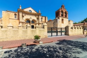 Stadsrundtur i Santo Domingo: Koloniala staden, Los Tres Ojos, lunch