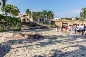 Stadsrundtur i Santo Domingo: Koloniala staden, Los Tres Ojos, lunch