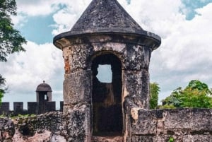 Santo Domingo: Stadstur i den koloniala staden + dag på stranden i Boca Chica med lunch