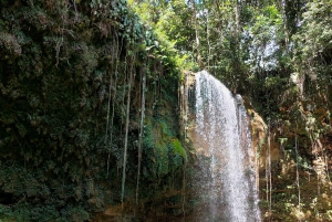 Santo Domingo: Los Tres Ojos & Waterfall Tour