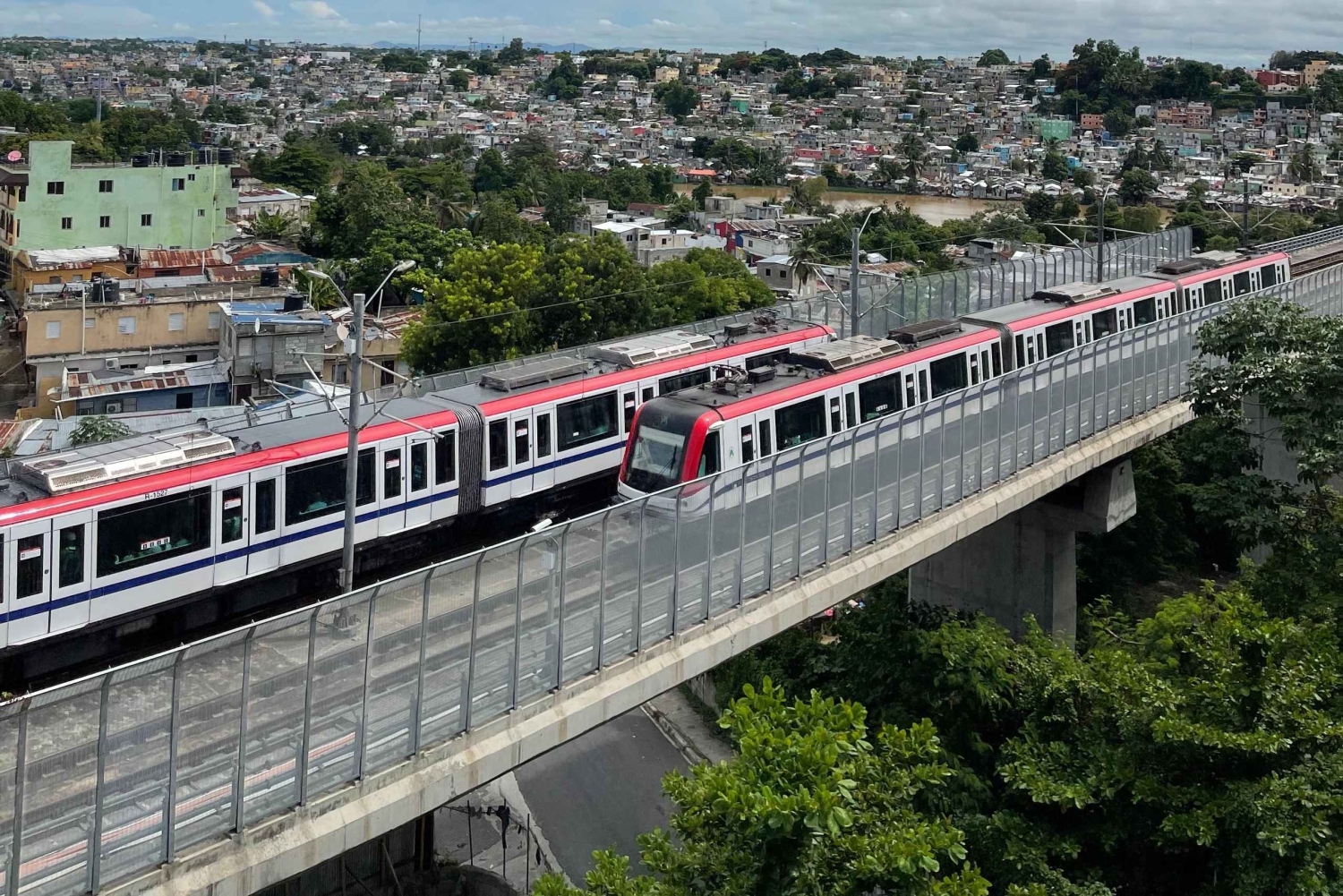 Santo Domingo: El Auténtico Recorrido por los Barrios Dominicanos