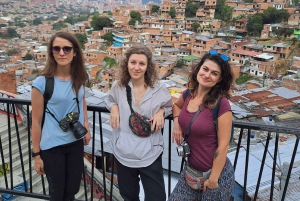 Tour condiviso della Comuna 13 e della funivia Aurora a Medellin