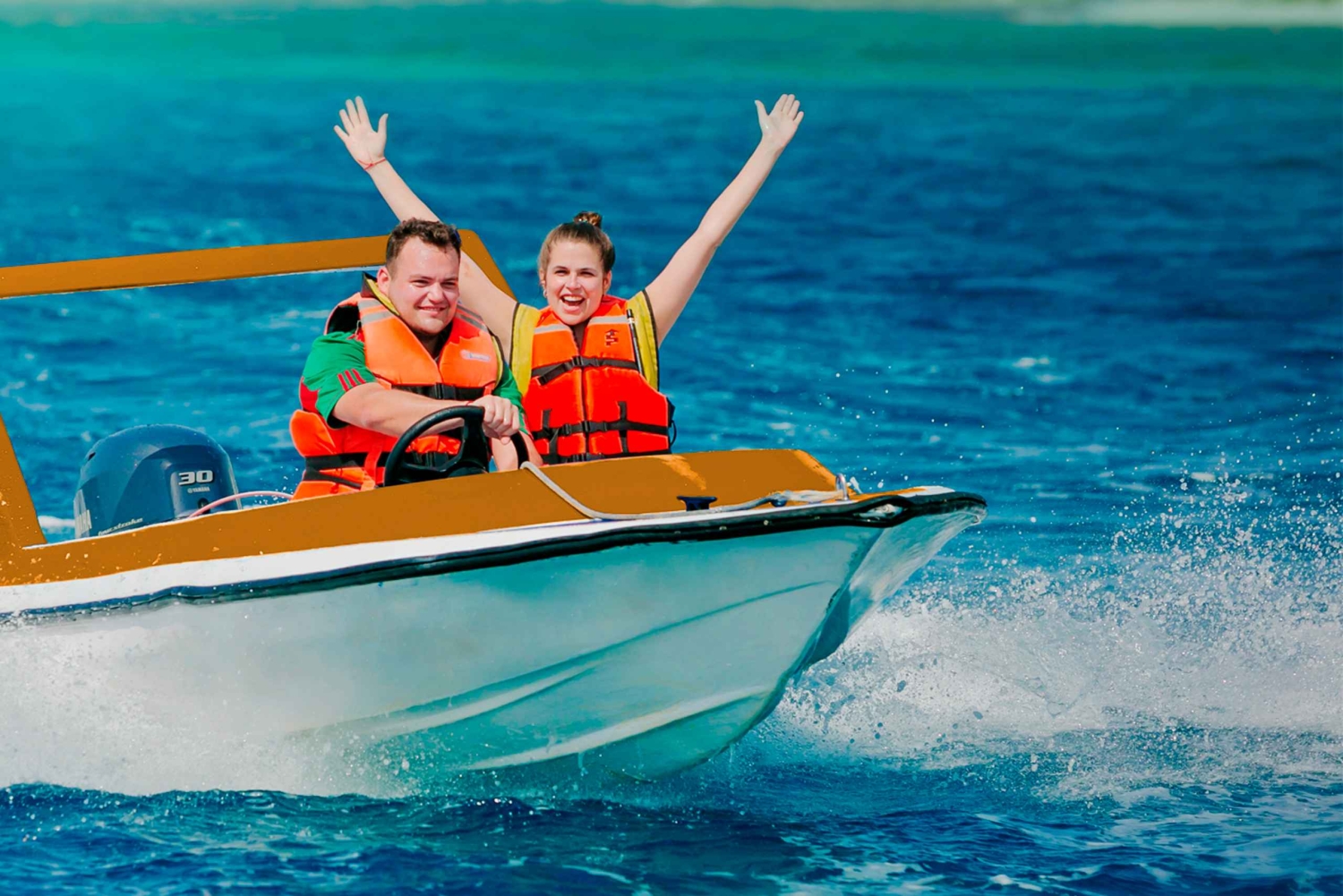 Motorbåt, snorkling och strand