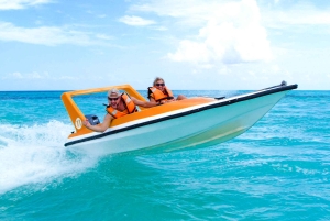 Motorbåt, snorkling och strand