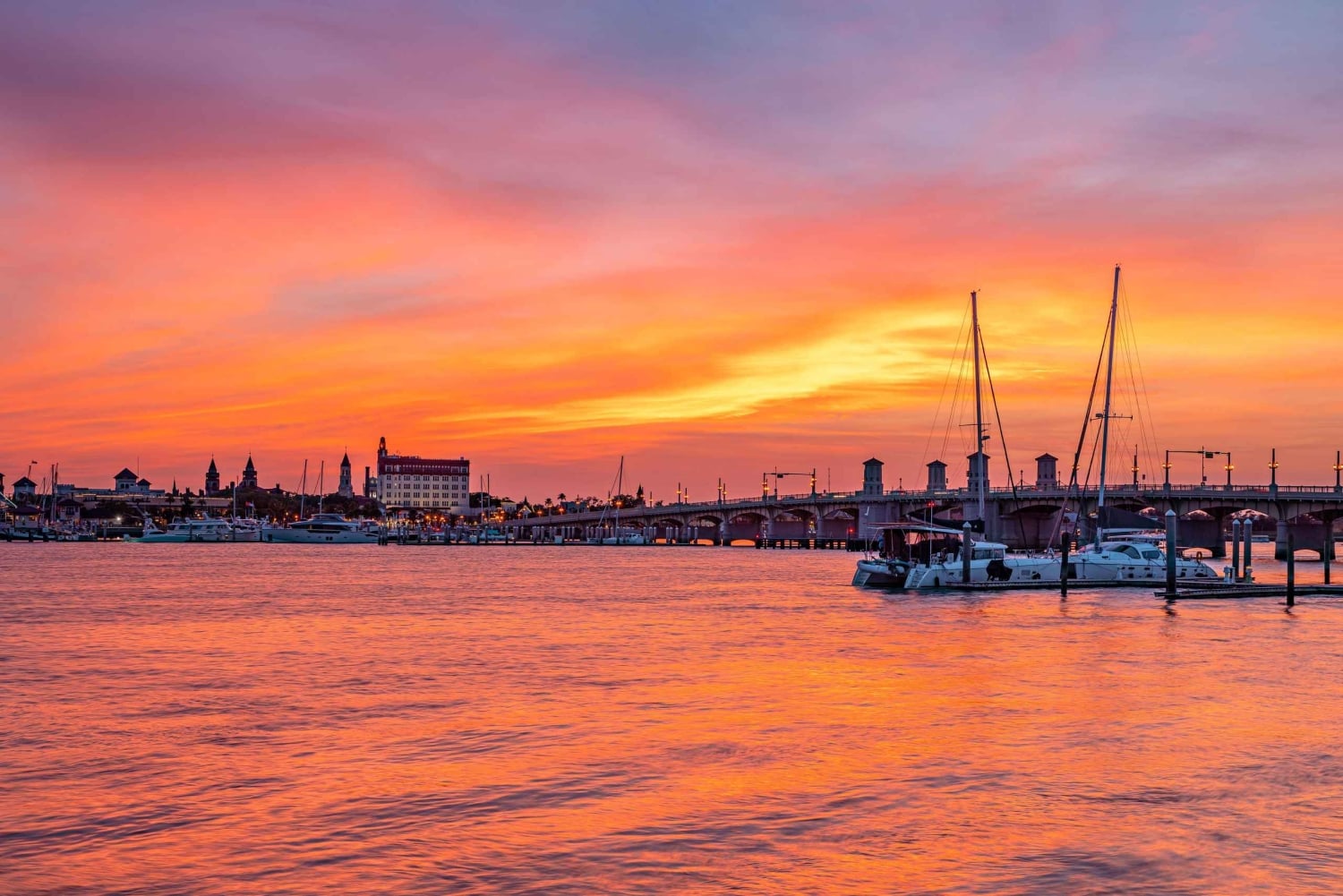St. Augustine: Champagner-Bootstour mit Lichtern und Sonnenuntergang