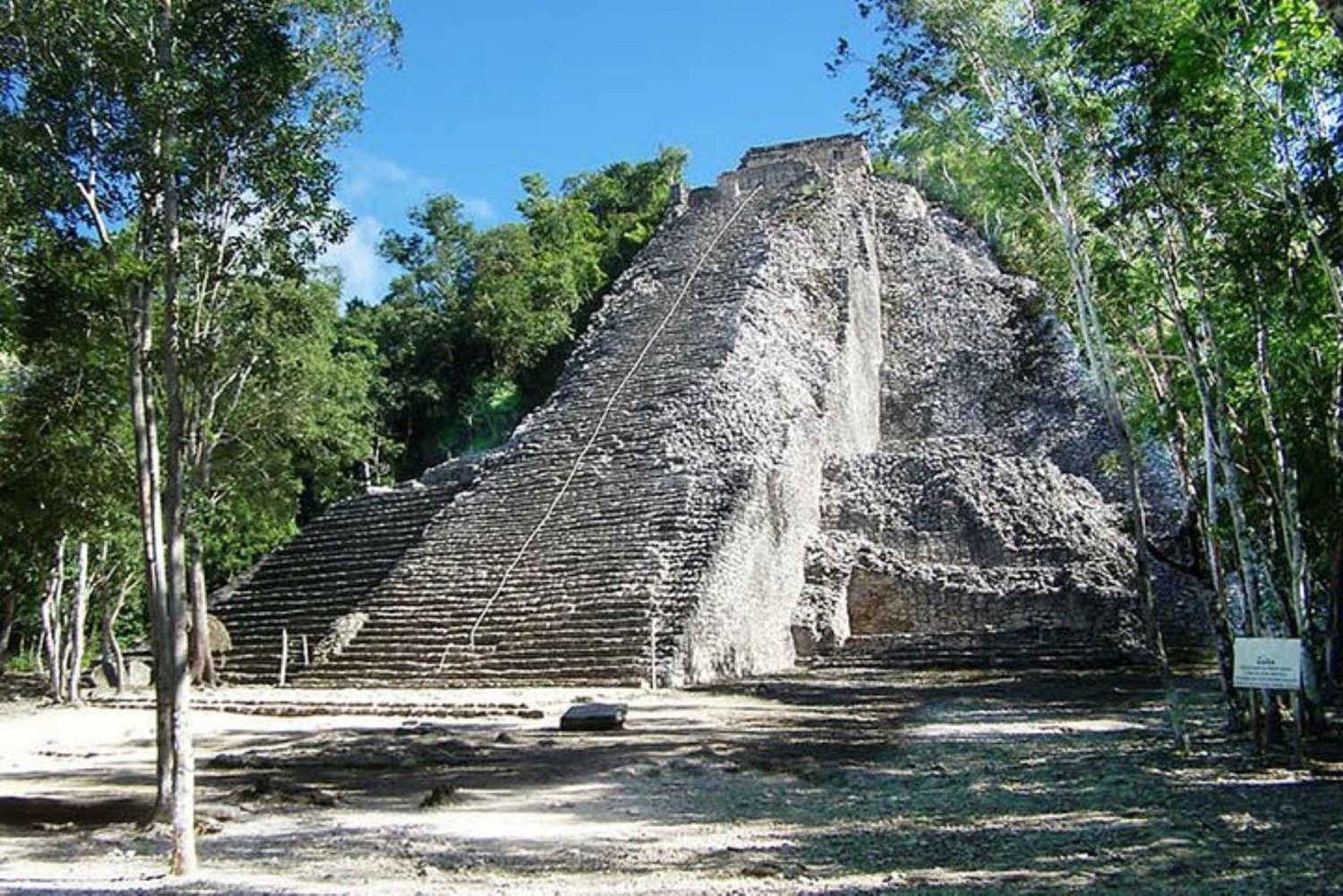Archeologische site Tulum vanuit Playa del Carmen