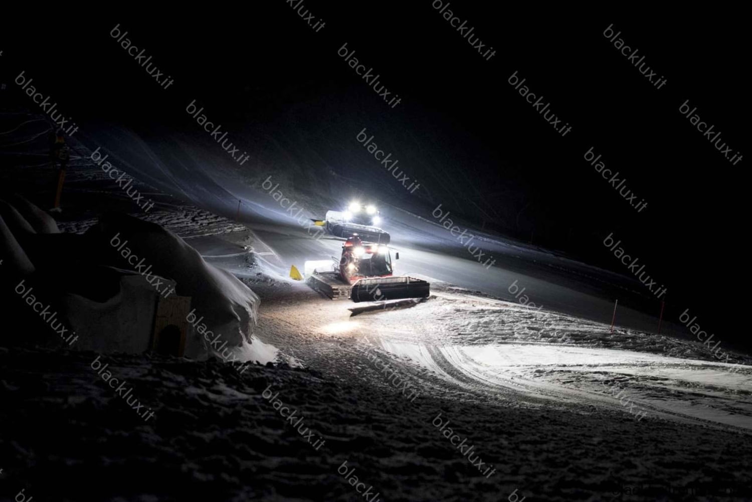 VAL D'ISERE: VAL D'ISERE - LENTOKENTÄLTÄ MALPENSA