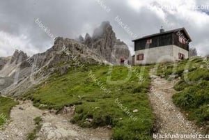 VAL D'ISERE: VAL D'ISERE - LENTOKENTÄLTÄ MALPENSA