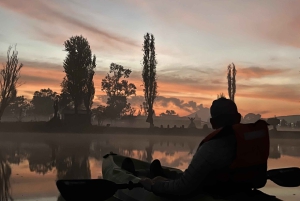 Xochimilco : lever du soleil en kayak à Mexico
