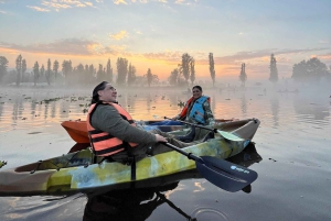Xochimilco : lever du soleil en kayak à Mexico