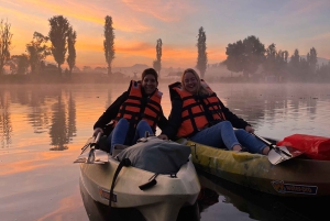 Xochimilco : lever du soleil en kayak à Mexico