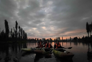Xochimilco : lever du soleil en kayak à Mexico