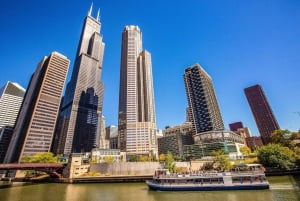 Chicago: Architecture River Cruise & Hop-On/Hop-Off-Bustour