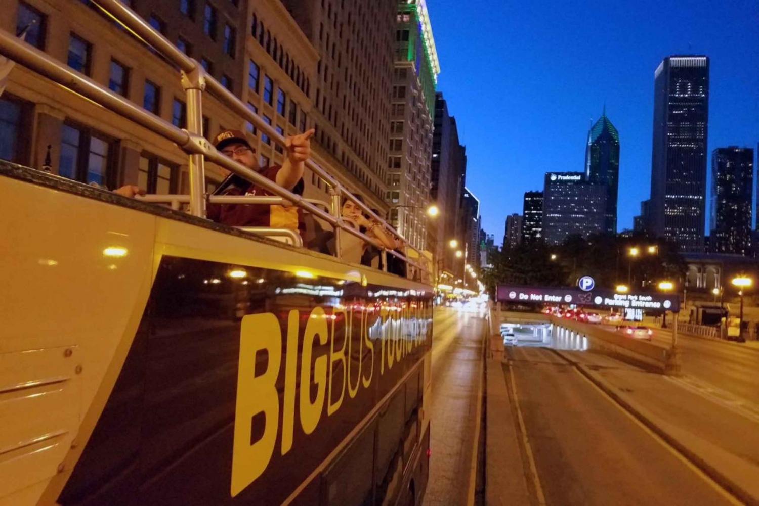 Chicago: Solnedgångstur med Solnedgångstur med öppen buss med live guide