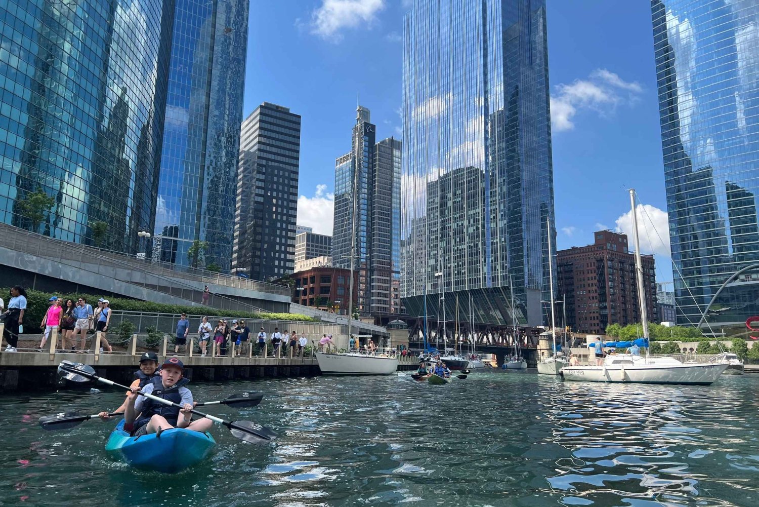 Chicago: Characters and Cons Guided Kayak Tour