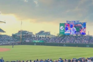 Chicago: Chicago Cubs Baseball Game-ticket op Wrigley Field