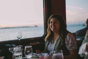 Chicago: Michigan-järvellä tapahtuva ilotulitusbuffet-illallisristeily