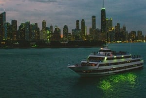 Chicago: Fireworks Buffet Dinner Cruise på Lake Michigan