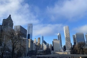 Chicago: Tour in minibus dei gangster e dei fantasmi + crociera sul fiume