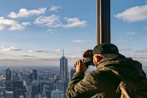 Chicago Highlights Walking Tour with Skydeck & Cruise