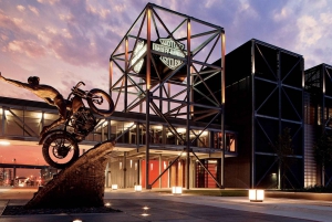 Chicago: Milwaukee Harley-Davidson Museum & Brewery Day Tour