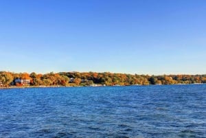 Chicago: Milwaukee & Lake Geneva Maple Foliage 1-Day Tour: Milwaukee & Lake Geneva Maple Foliage 1-Day Tour