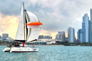 Chicago : Voile privée en catamaran pour un maximum de 12 personnes