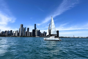 Chicago: Privates Katamaran-Segeln für bis zu 12 Personen