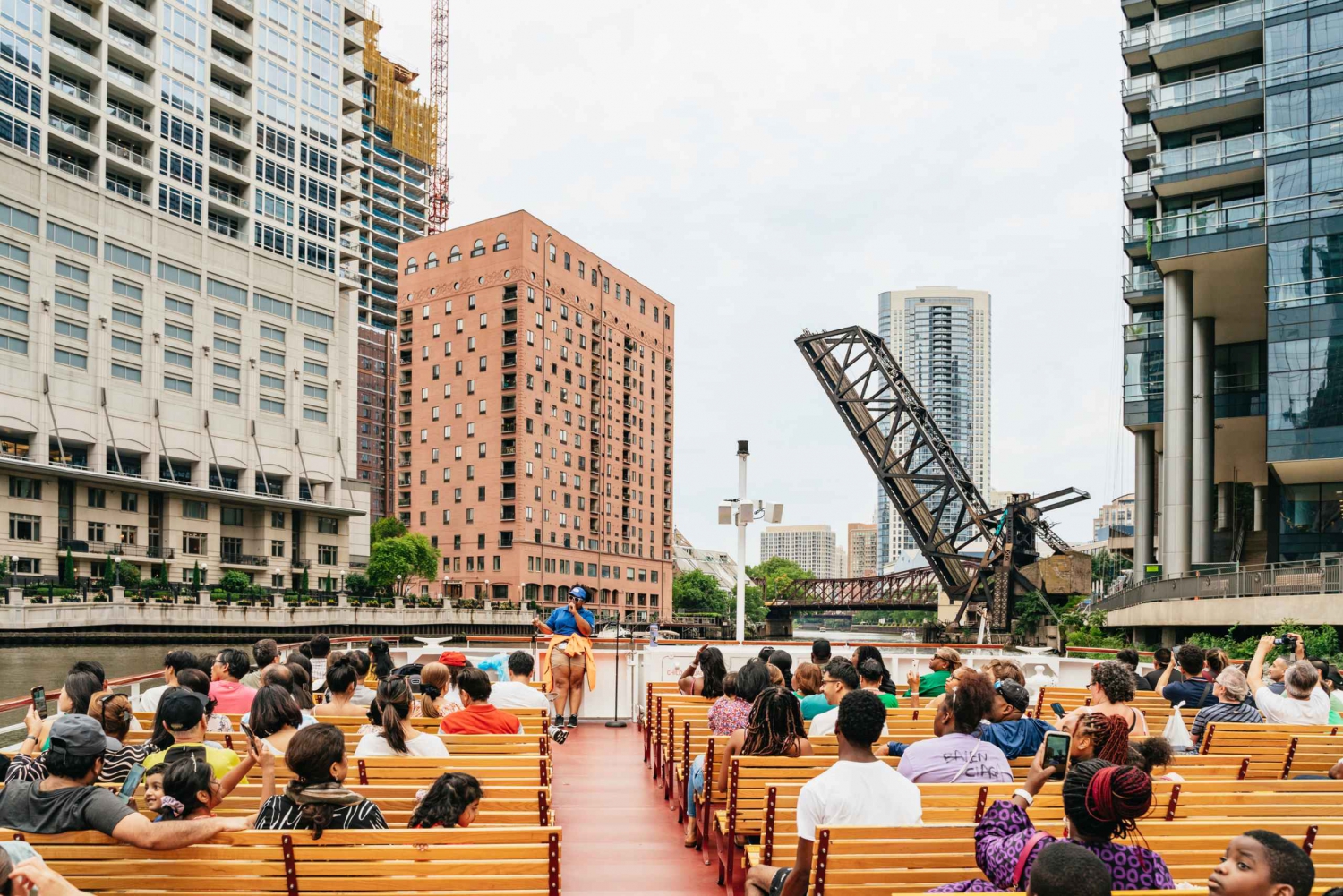 Chicago: Crociera architettonica sul fiume con biglietto di ingresso prioritario
