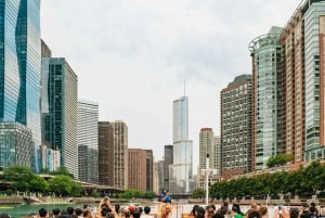 Chicago: Crociera architettonica sul fiume con biglietto di ingresso prioritario