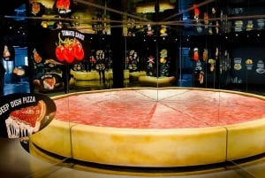 Chicago: Skydeck Ticket and Deep Dish Pizza Dinner