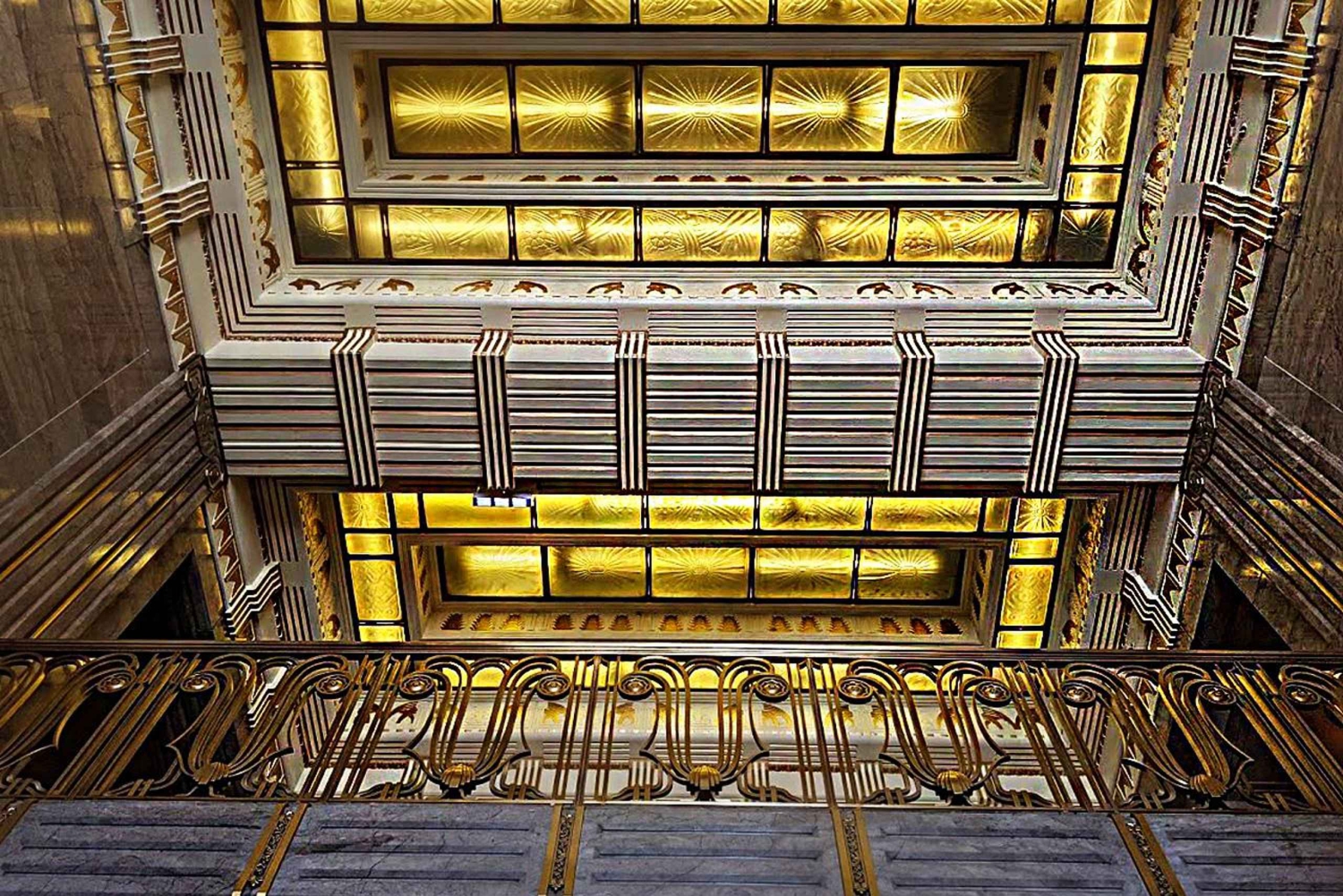 Tour a piedi di Chicago: ammira i capolavori dell'Art Déco all'interno