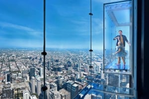 Chicago: Willis Tower Skydeck and The Ledge Ticket