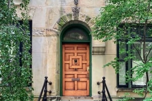 Chicago: Workers Cottages of Oldtown Triangle Walking Tour