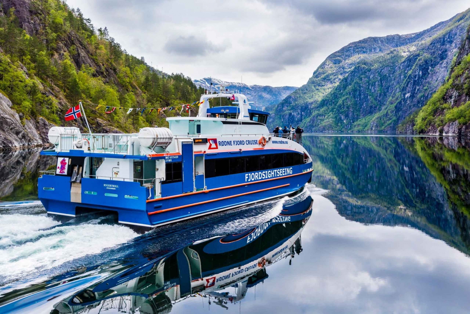 From Bergen: Scenic Fjord Cruise to Mostraumen