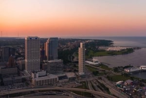 Milwaukee: Helicopter Rides Over Downtown & Lakefront