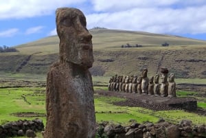 2 days - Easter Island Highlights