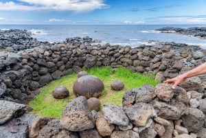 2 days - Easter Island Highlights