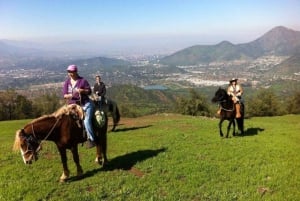Santiago: mezza giornata di equitazione privata ai piedi delle Ande