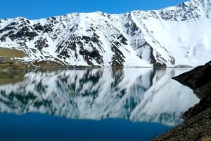 Andes Day Lagoon: Embalse El Yeso Tour from Santiago