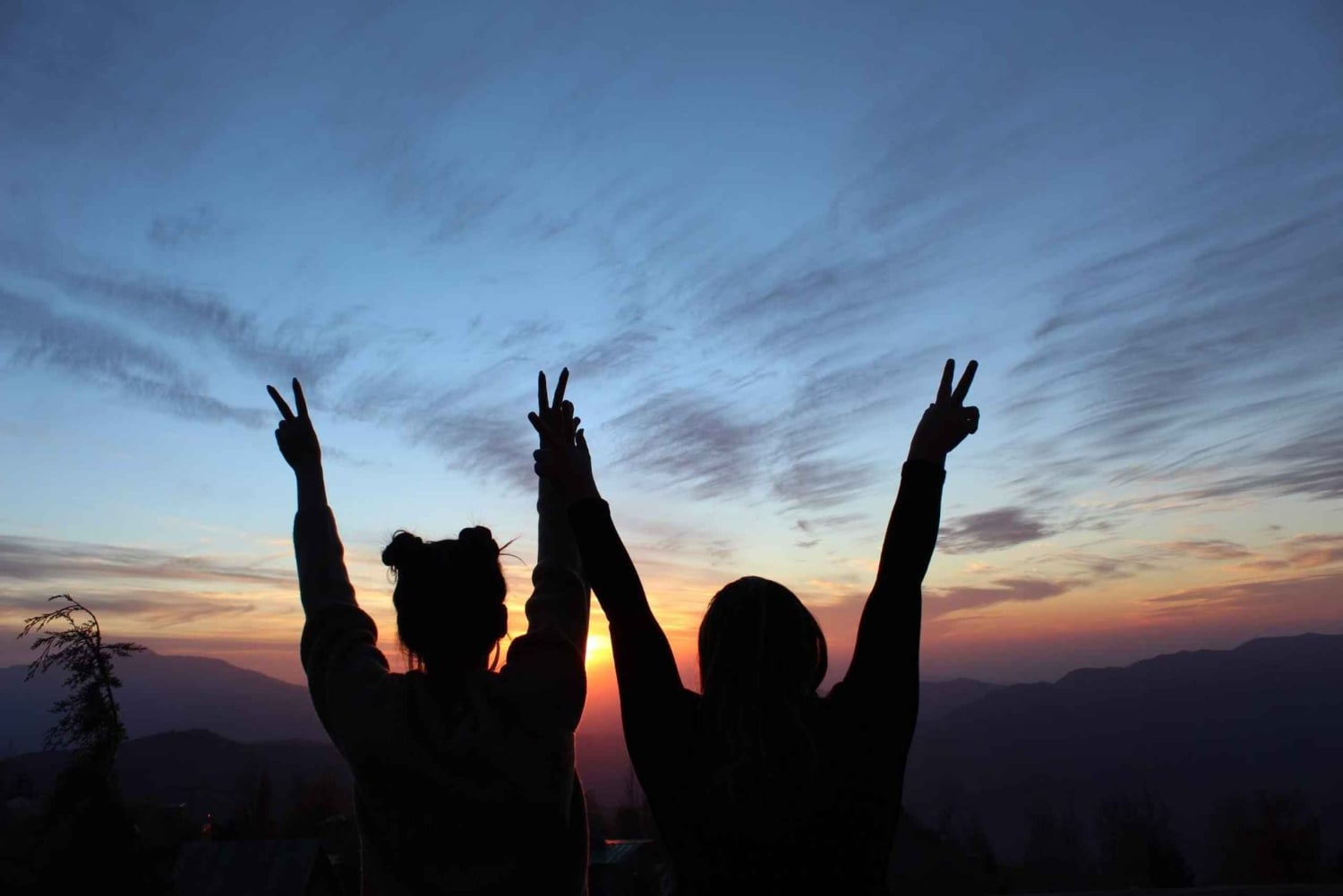 Andes zonsondergang - Cordillera Andes panorama met picknick