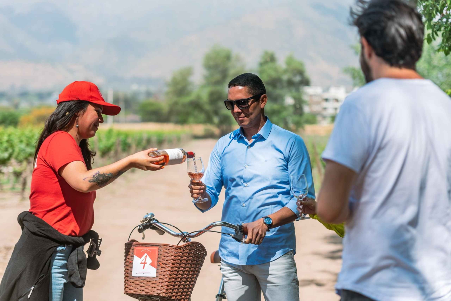 Cykeltur ved Cousiño Macul og besøg i Baha'i-templet