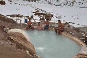 CAJON DEL MAIPO TOUR + TERMAS COLINA + EMBALSE EL YESO UND PICKNICK