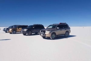 Calama (Chile) - Uyuni Salt Flats (Bolivia) Yksityinen kuljetus