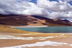 Chile: Tour Red stones + Altiplanic Lagoons + Laguna Chaxa