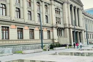 Santiago City Tour & Wine Experience