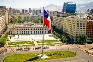 Santiago: City Highlights Walking Tour