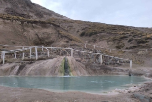 ♨️Colina Valley Hot Springs: Andean Getaway