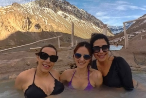 ♨️Colina Valley Hot Springs: Andean Getaway